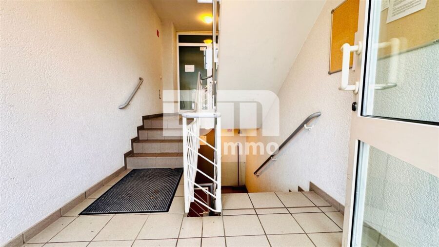 (R)eserviert!Modernes Einzimmer-Apartment mit Maisonettebereich + PKW-Stellplatz - Haupteingang